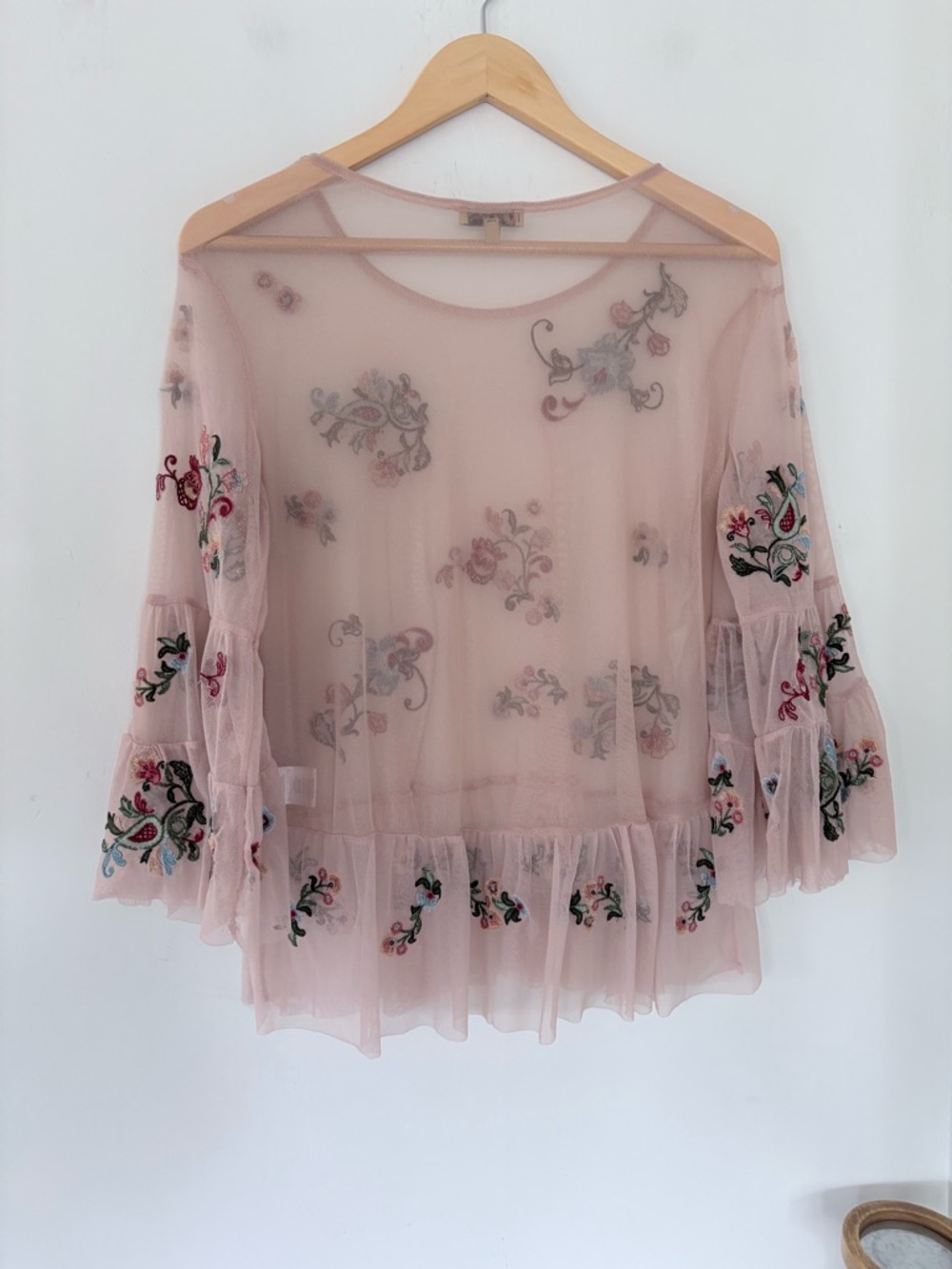 DEMOCRACY Sz S Sheer Mesh Pink Top Floral Embroidery Ruffle Hem & Sleeves Boho - Picture 9 of 13